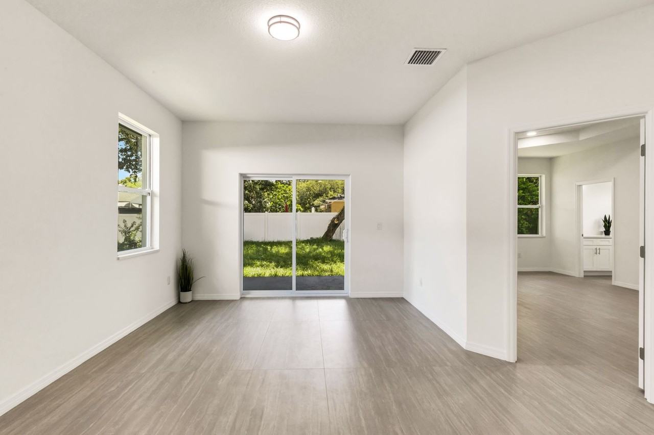 8522 N Boulevard - Photo 6 of 18