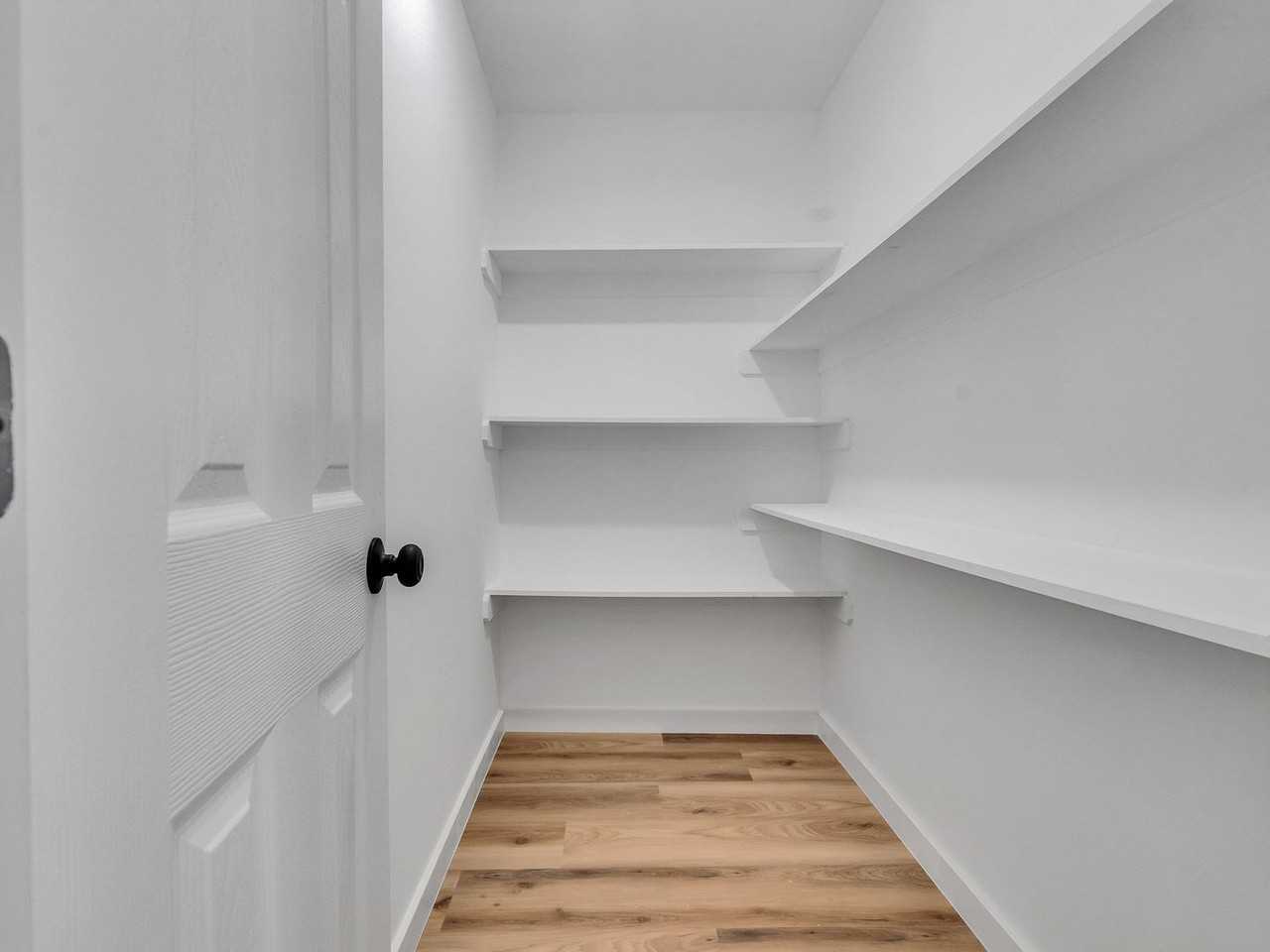 9410 Firnat St #B - Photo 5 of 36