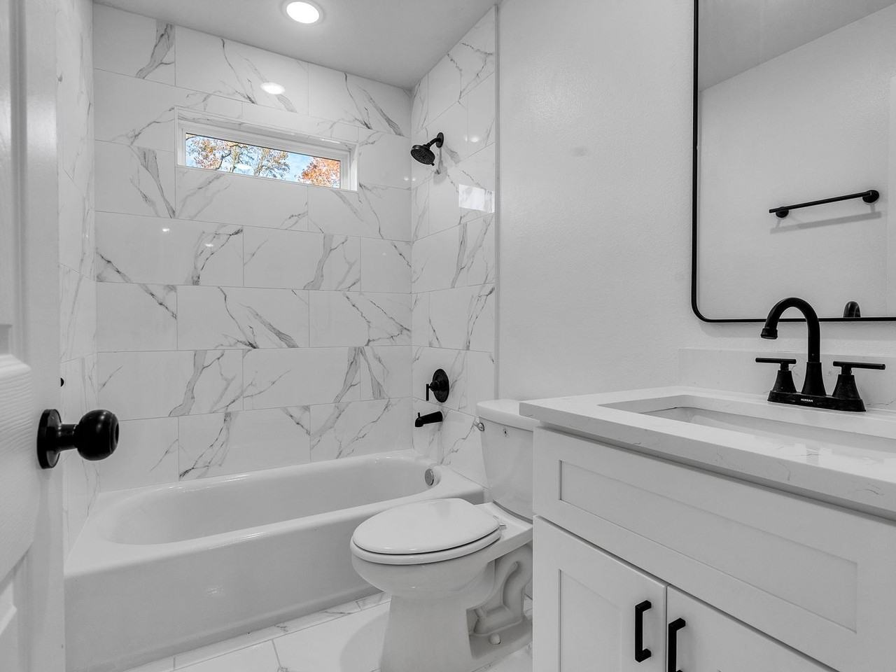 9410 Firnat St #B - Photo 6 of 36