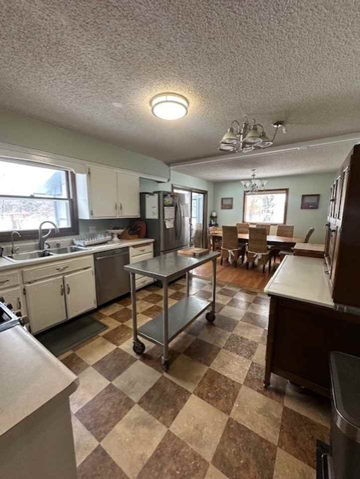 4993 Brentwood Rd - Photo 6 of 18