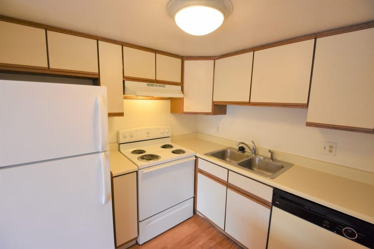 2340 South St - Photo 6 of 20