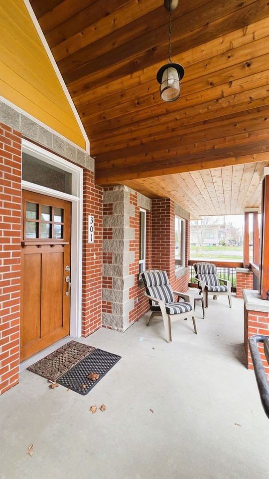 301 S 11th St - Photo 4 of 24