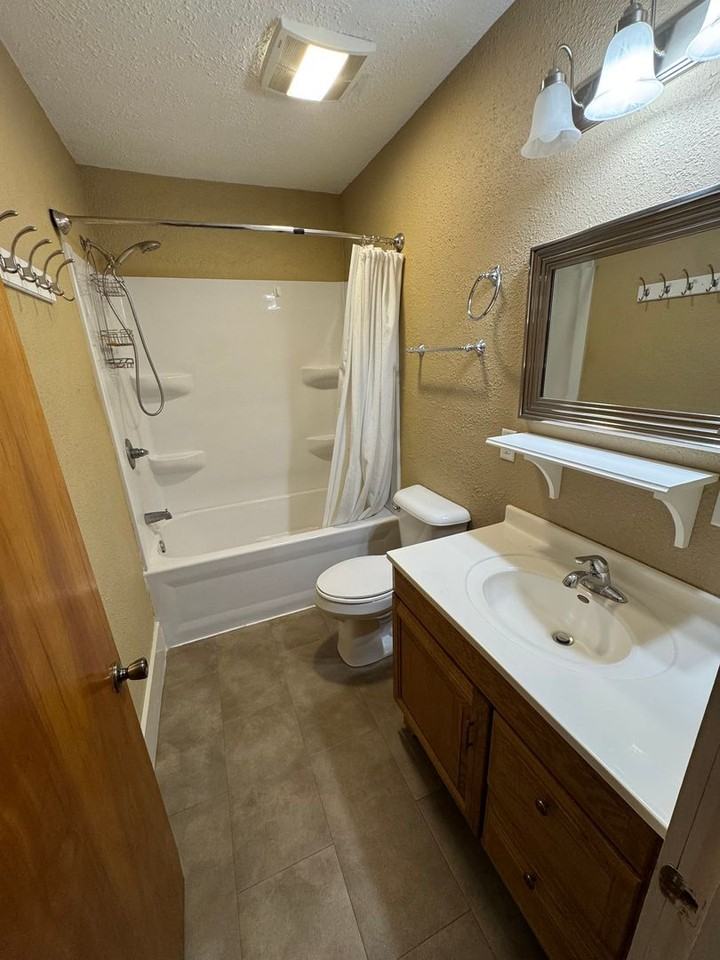 714 N 22nd St - Photo 7 of 14