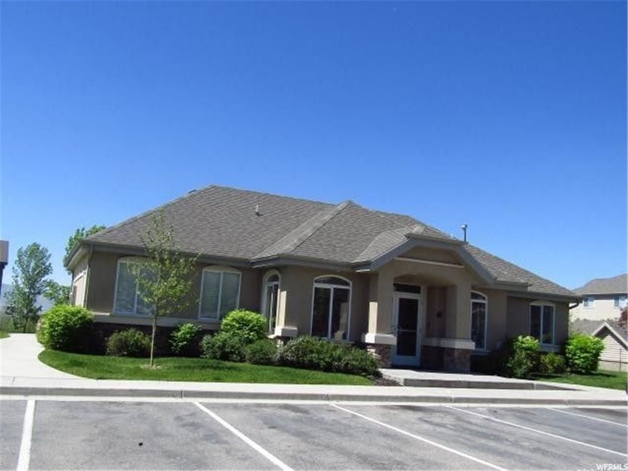 1598 Westbury Way #I - Photo 2 of 5