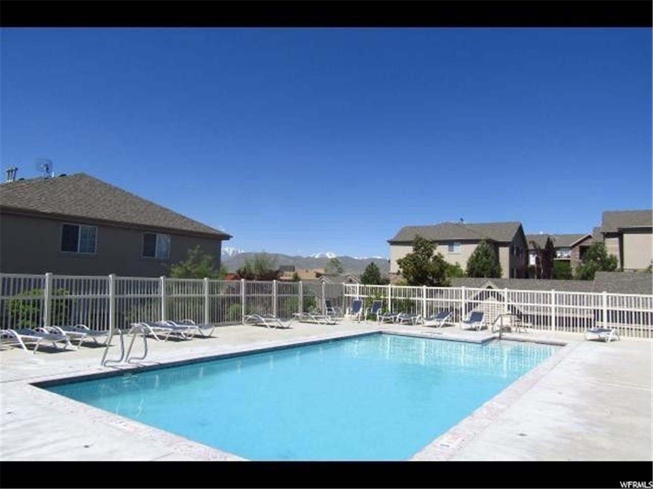 1598 Westbury Way #I - Photo 4 of 5