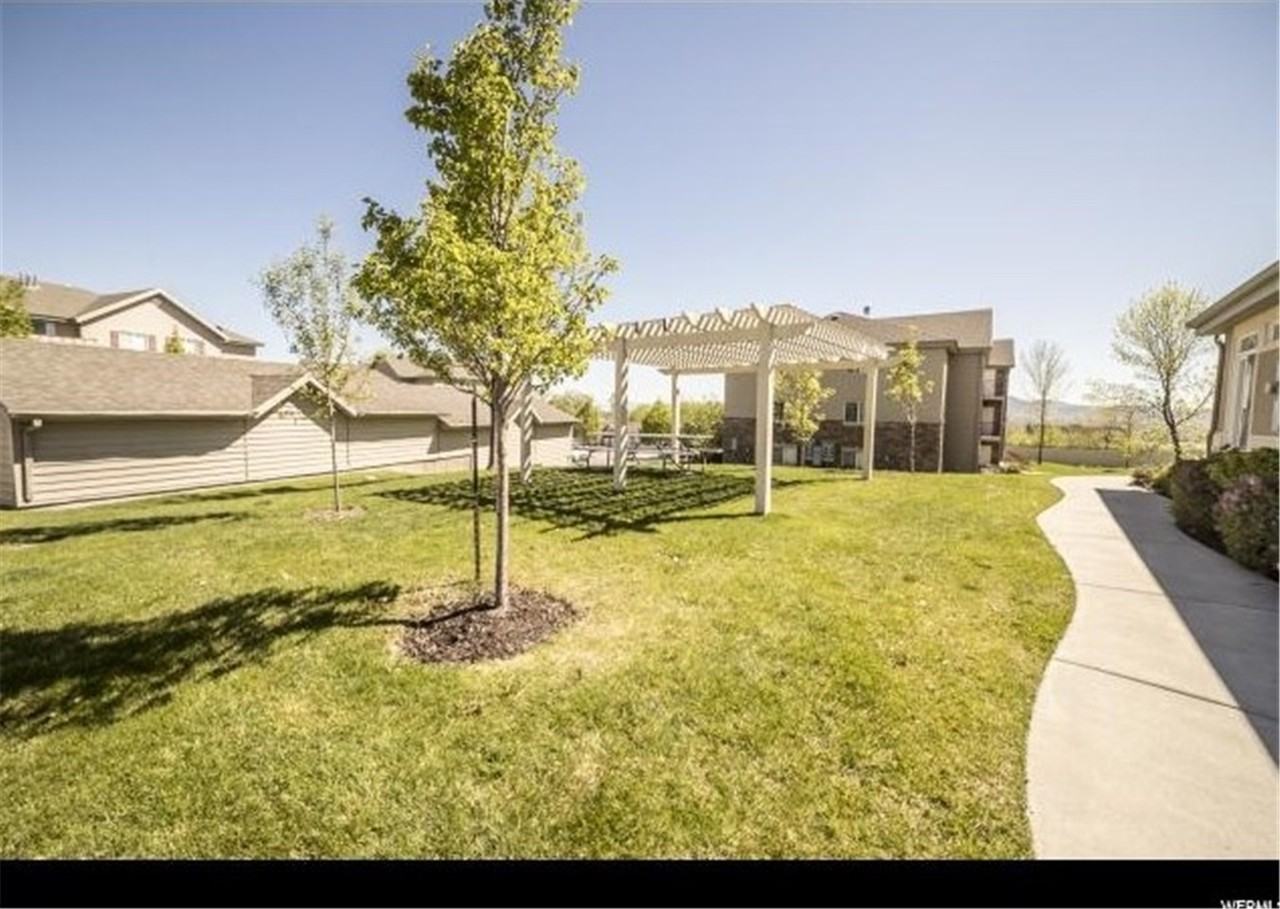 1598 Westbury Way #I - Photo 5 of 5