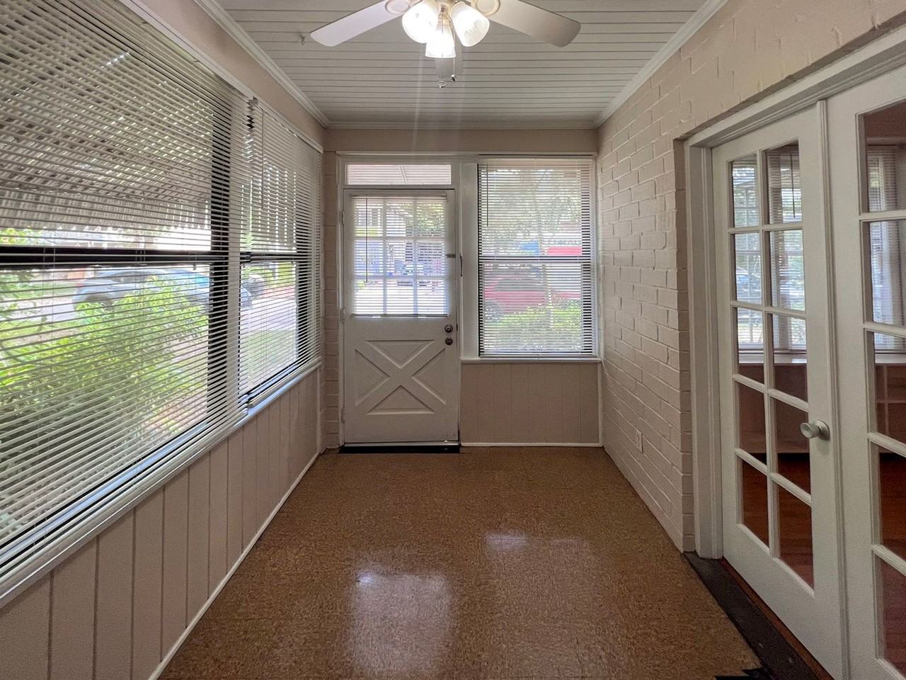 1113 Nw 4th Ave - Photo 3 of 33