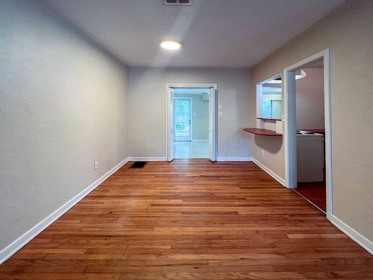 1113 Nw 4th Ave - Photo 7 of 33