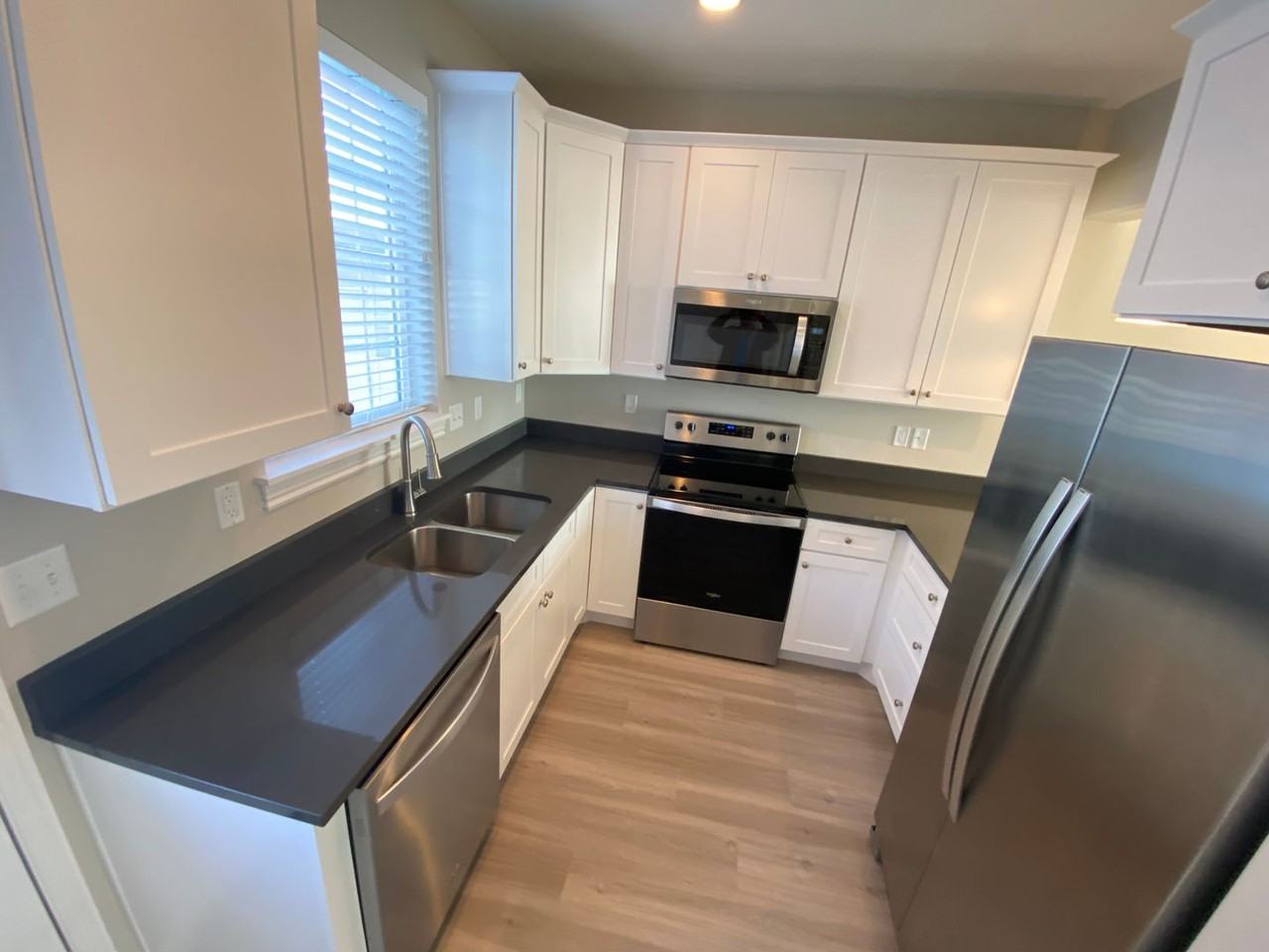 738 N 150 E - Photo 3 of 11