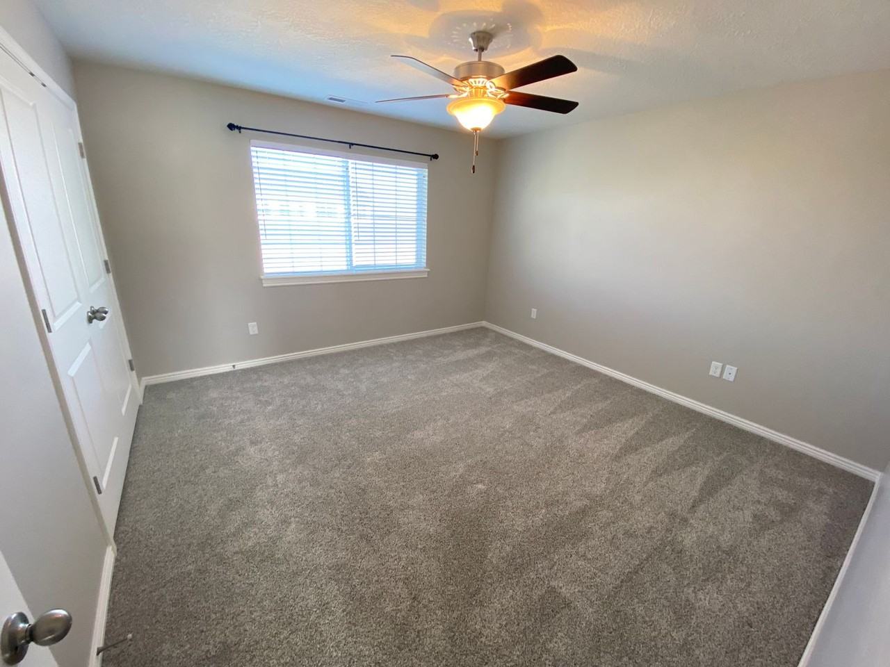 738 N 150 E - Photo 6 of 11