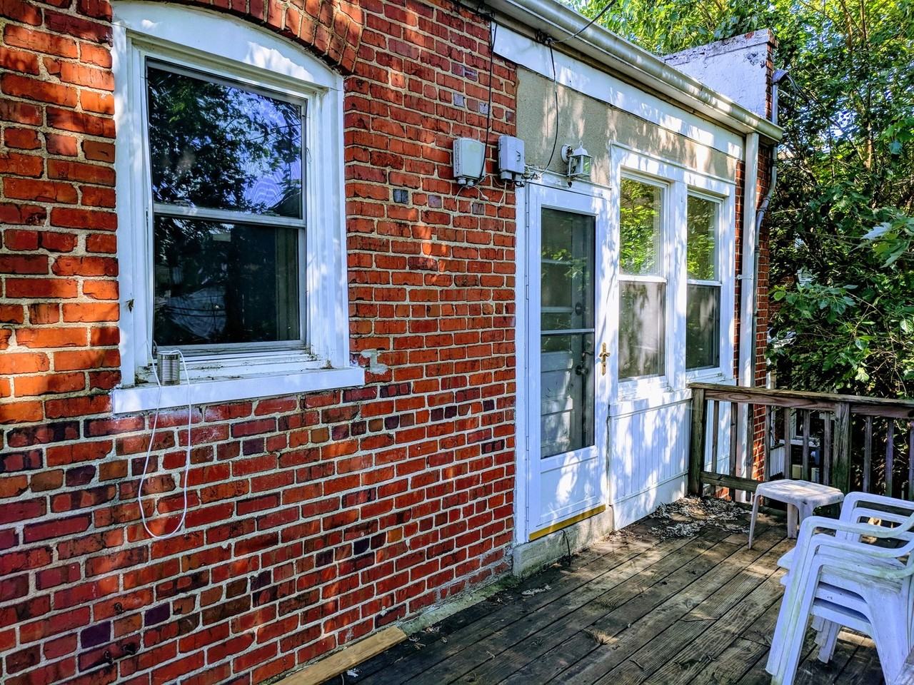 119 N Robinson St - Photo 5 of 40