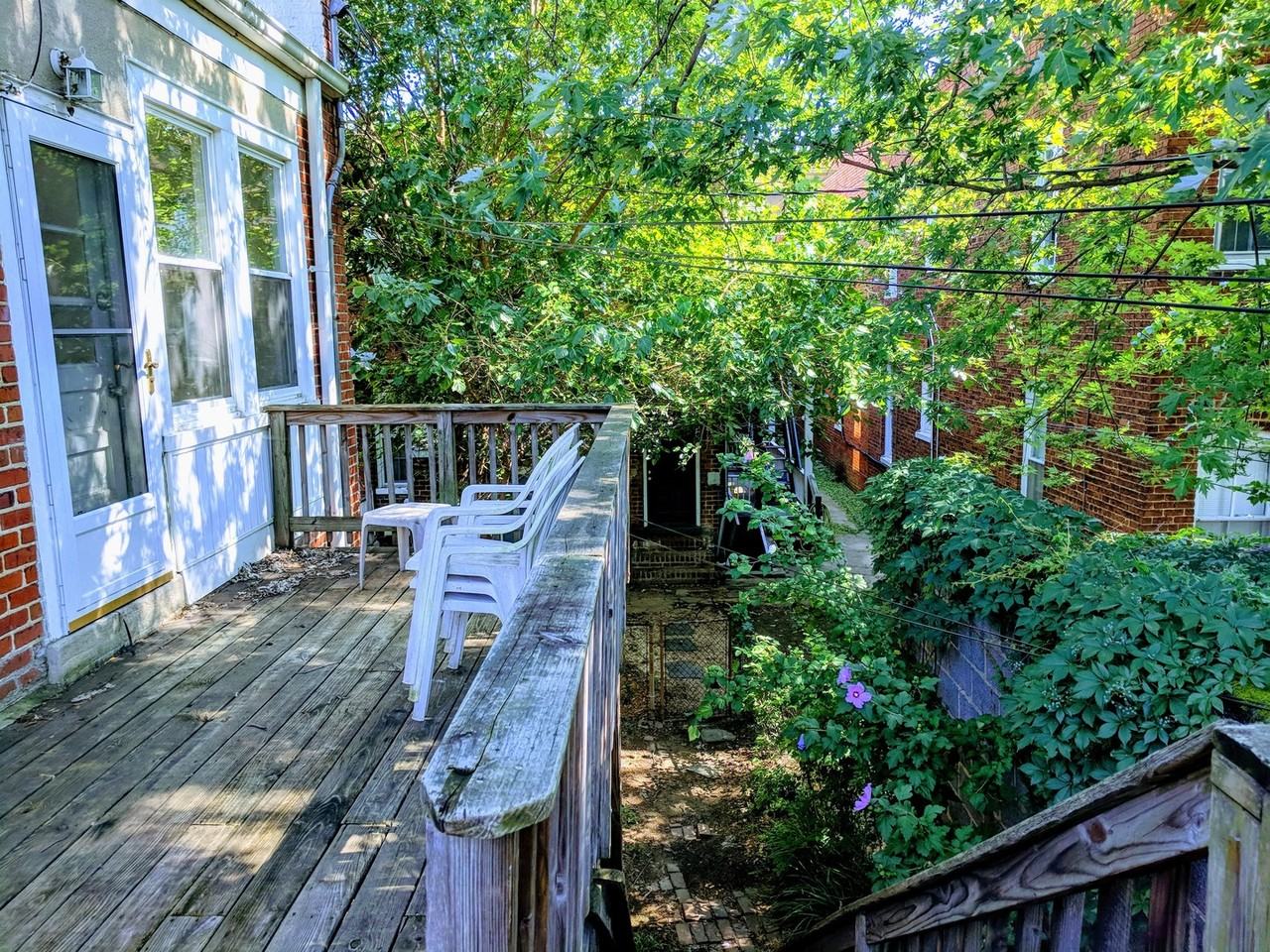 119 N Robinson St - Photo 3 of 40