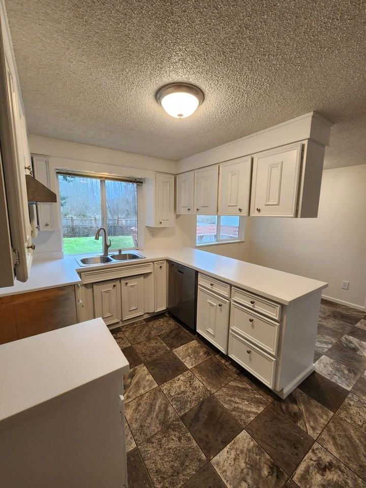 14214 25th Ave E - Photo 3 of 12