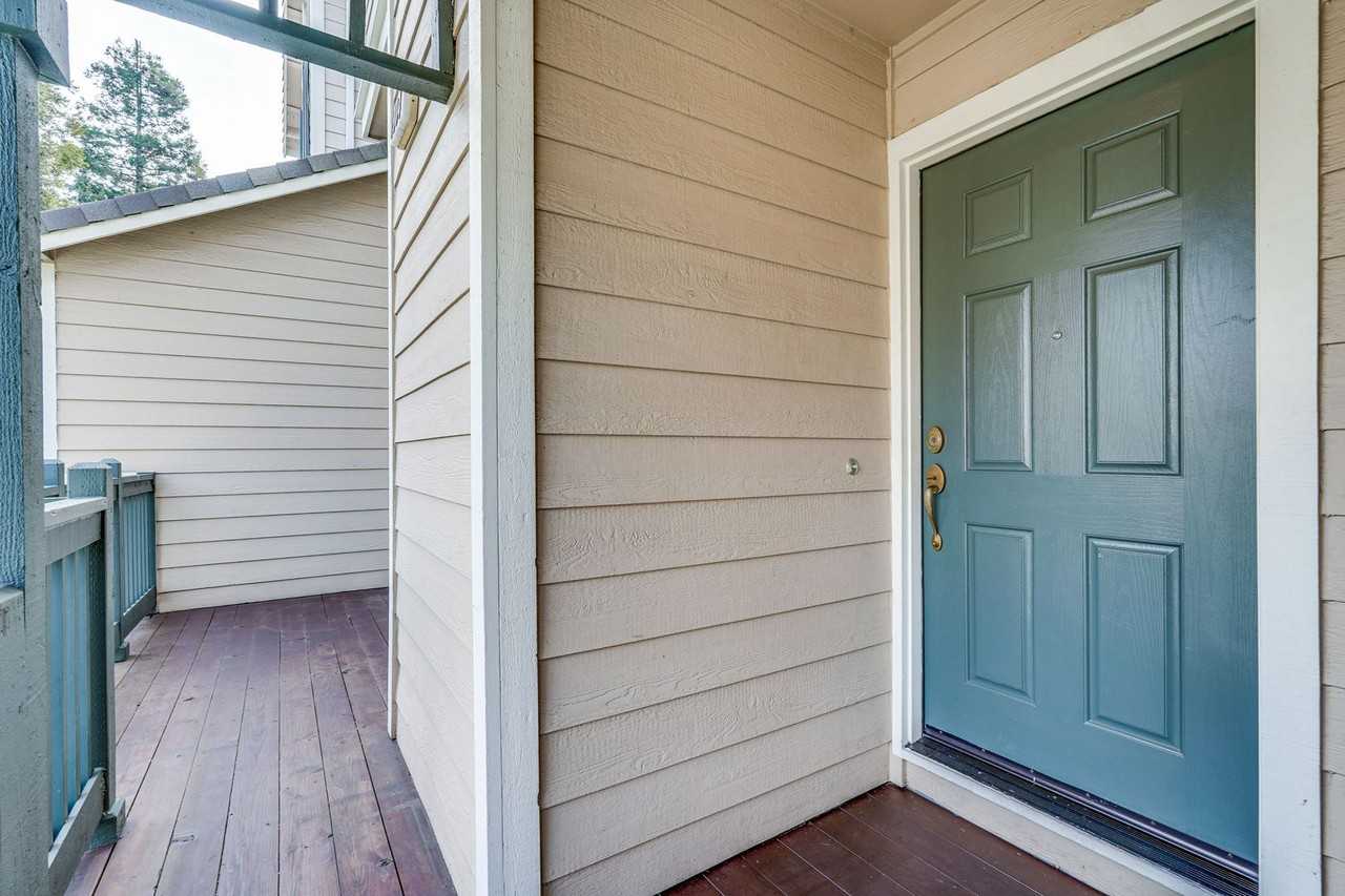 1904 Beaufort Ter - Photo 2 of 31