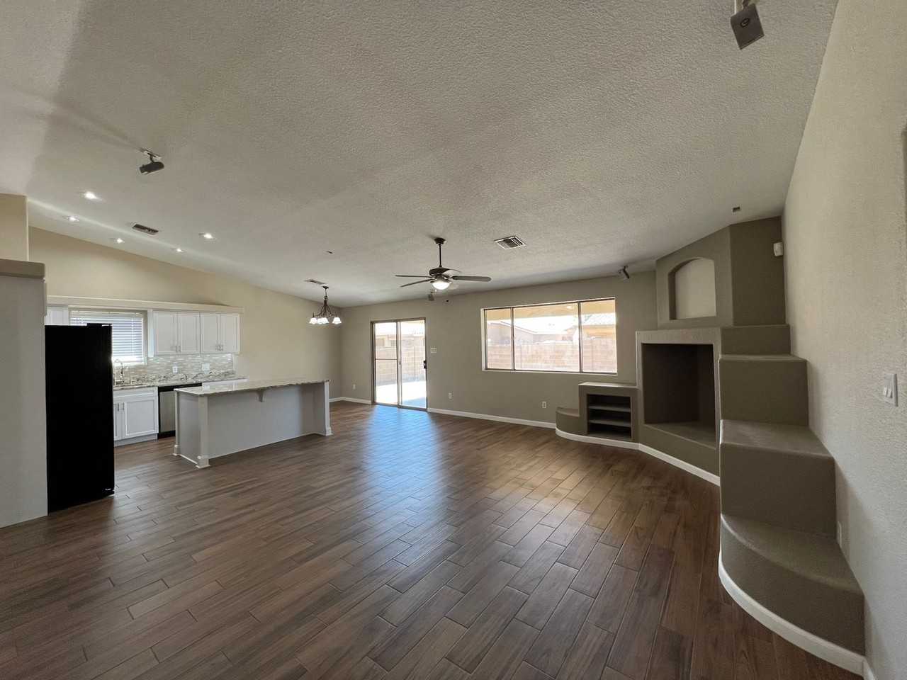 11825 E Eclipse Ct - Photo 3 of 27