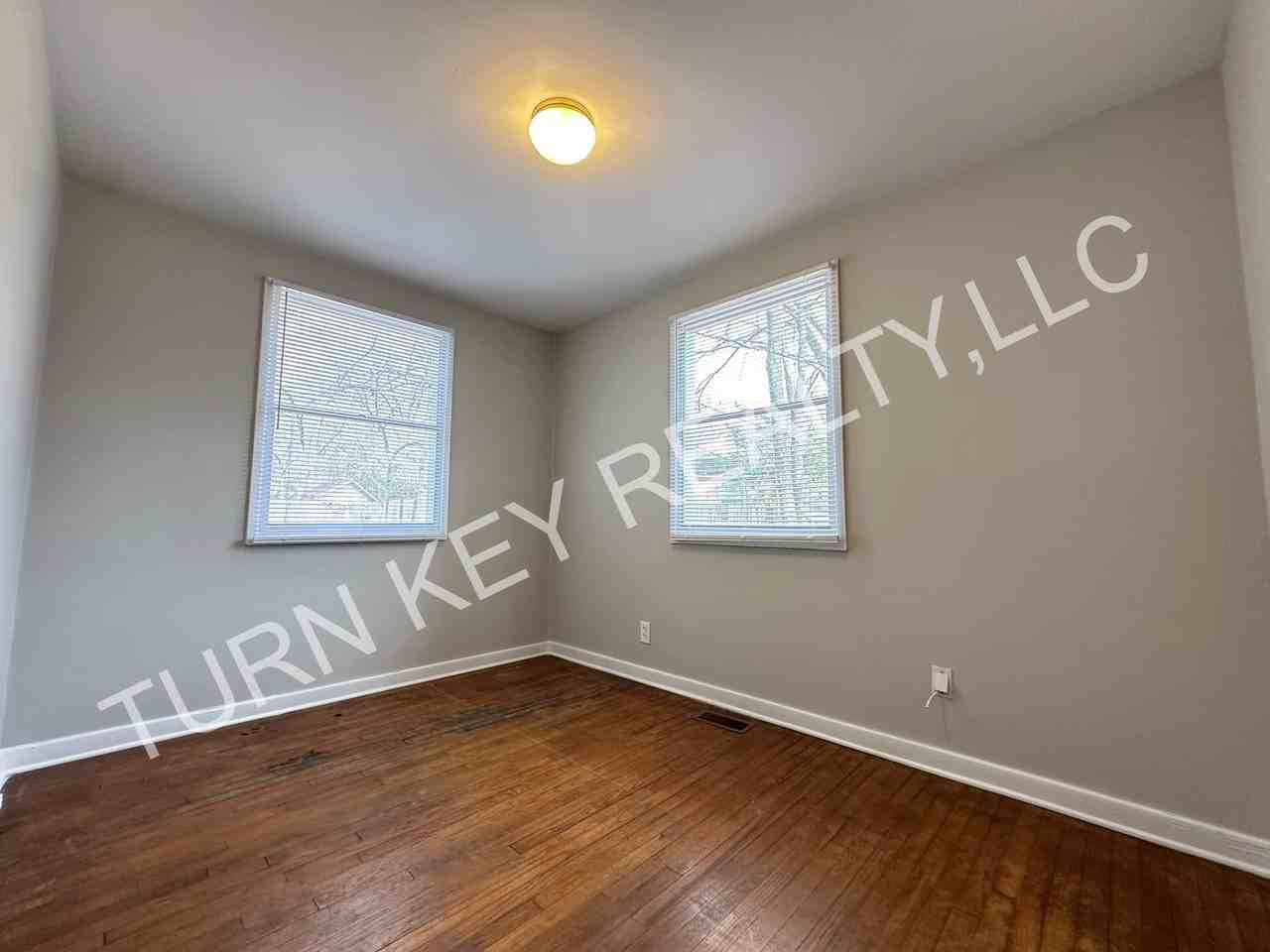 600 Robison Dr - Photo 4 of 10