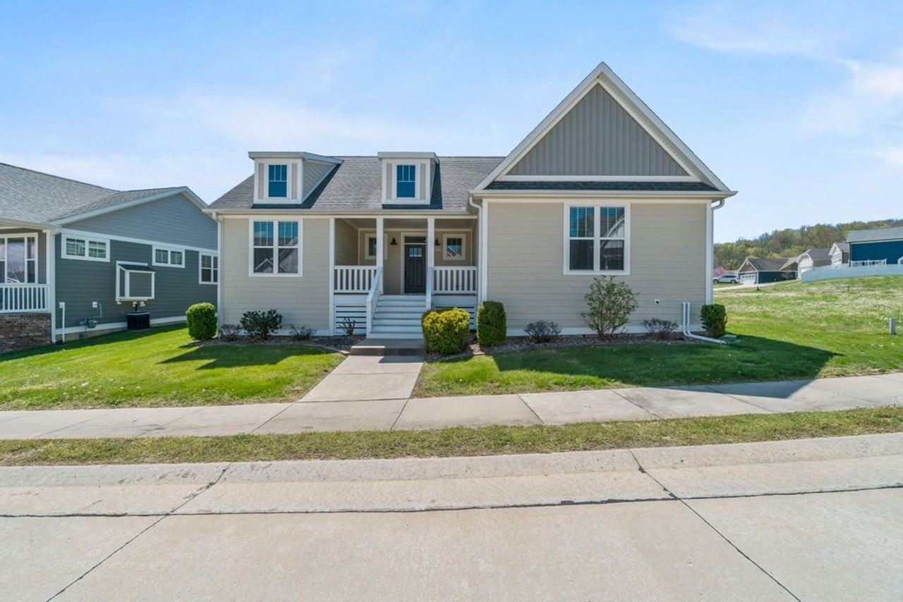 2972 Pine Hill Spur - Photo 2 of 26