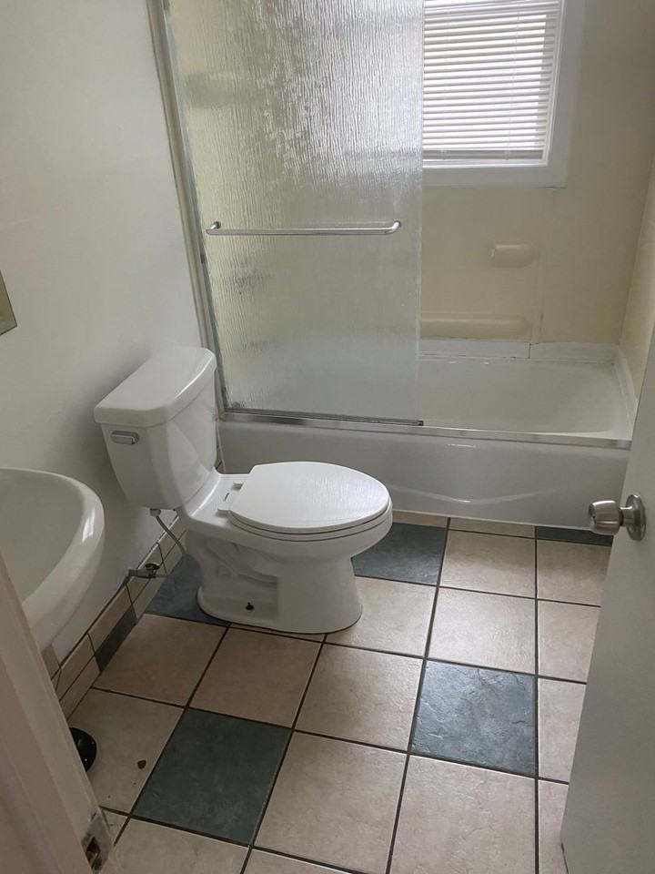 11335 Columbia - Photo 5 of 7