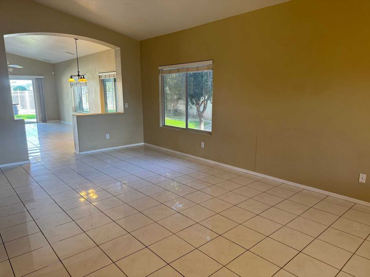 731 N Tiago Ct - Photo 3 of 20