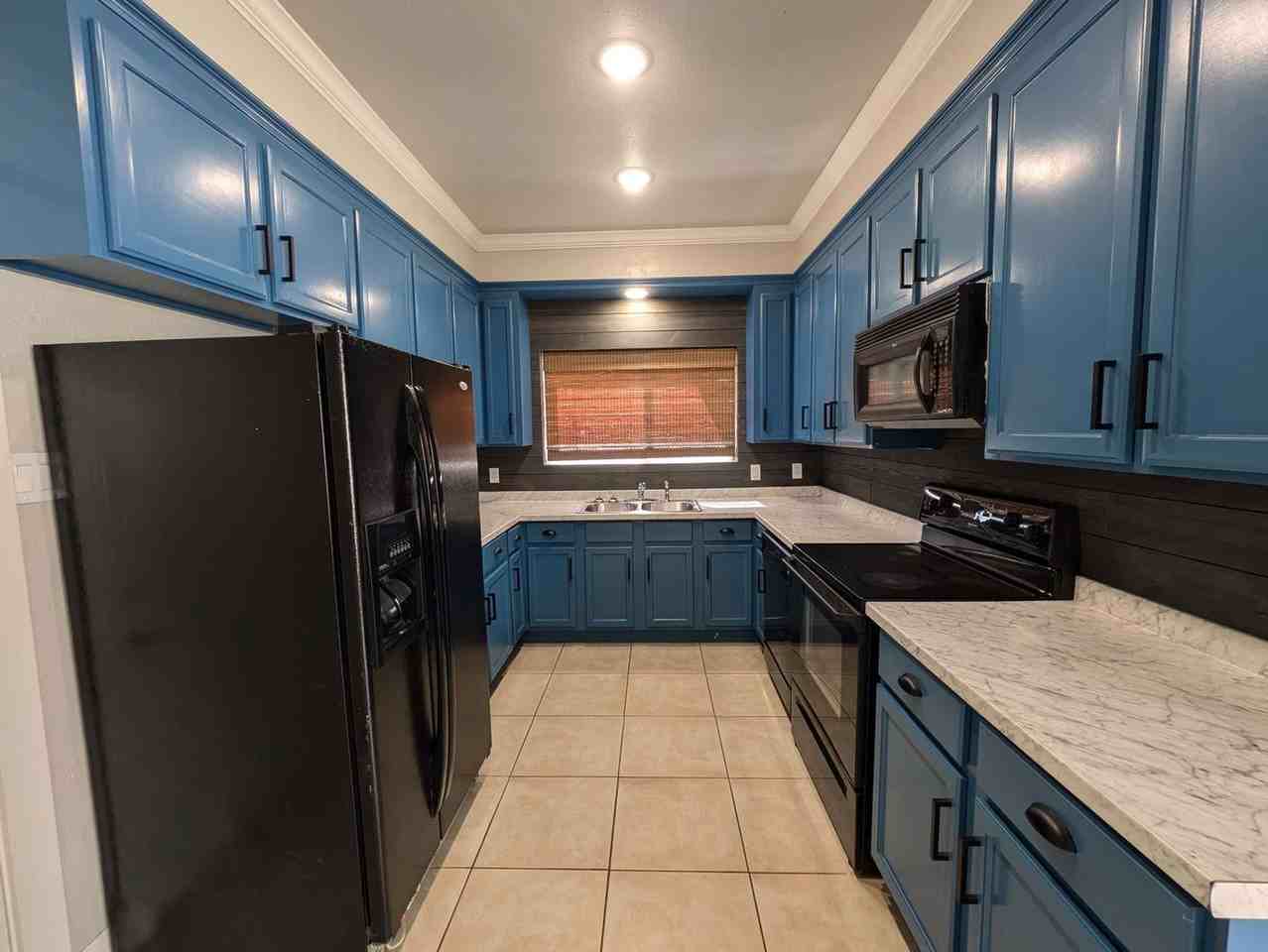 5845 Woodway Dr - Photo 6 of 19