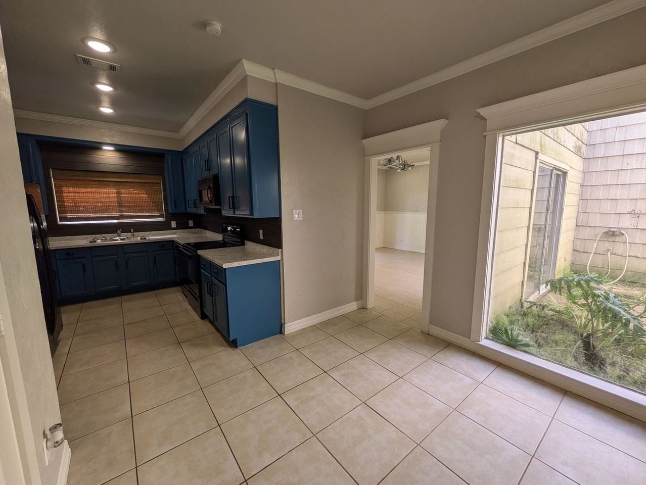 5845 Woodway Dr - Photo 7 of 19