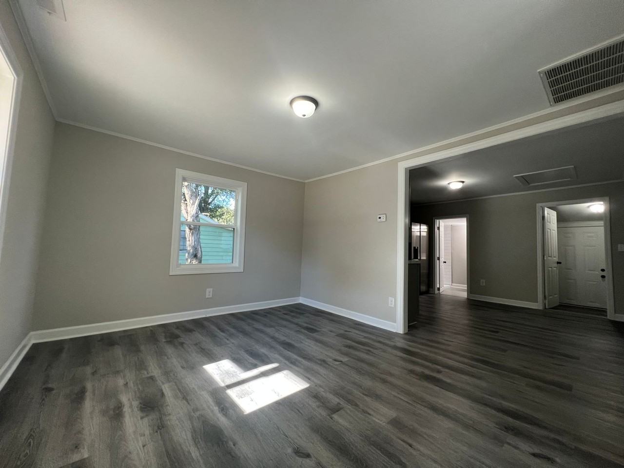 1113 Baker Blvd - Photo 2 of 8