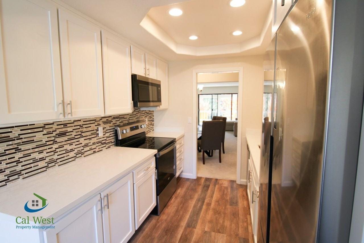 5413 Cribari Ct - Photo 3 of 26