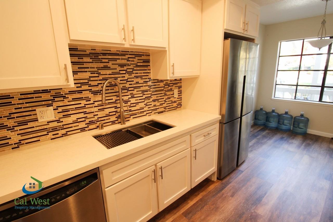 5413 Cribari Ct - Photo 5 of 26