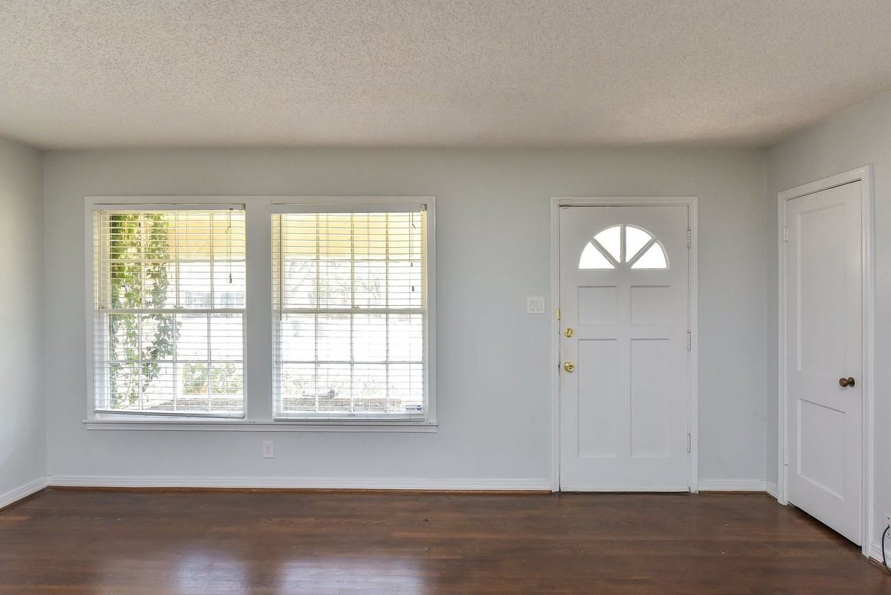 4004 Anita Ave - Photo 2 of 19