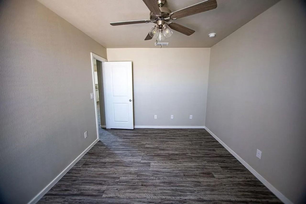 1912 Kirksey Ave - Photo 6 of 10