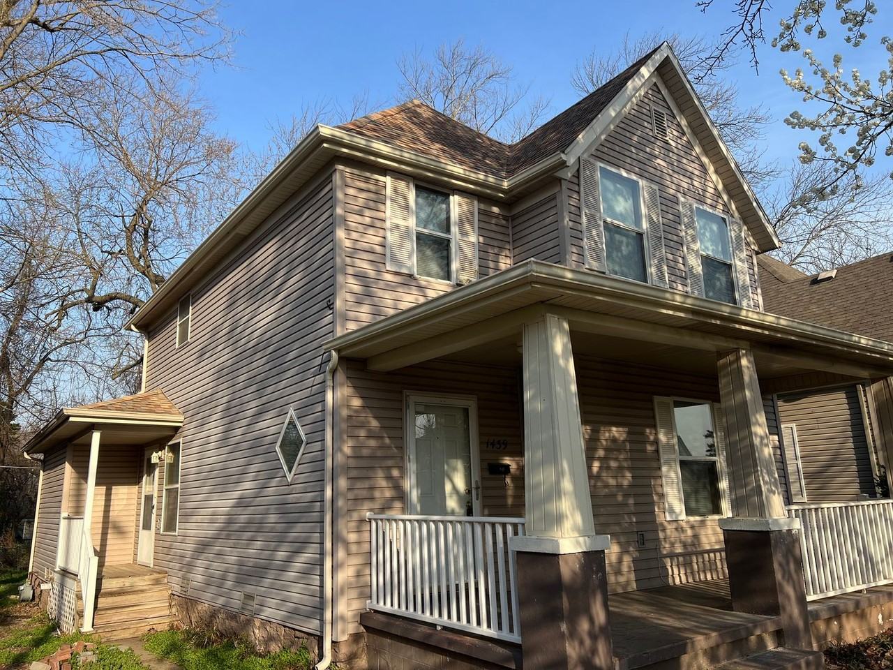 1439 N Texas Ave - Photo 2 of 15