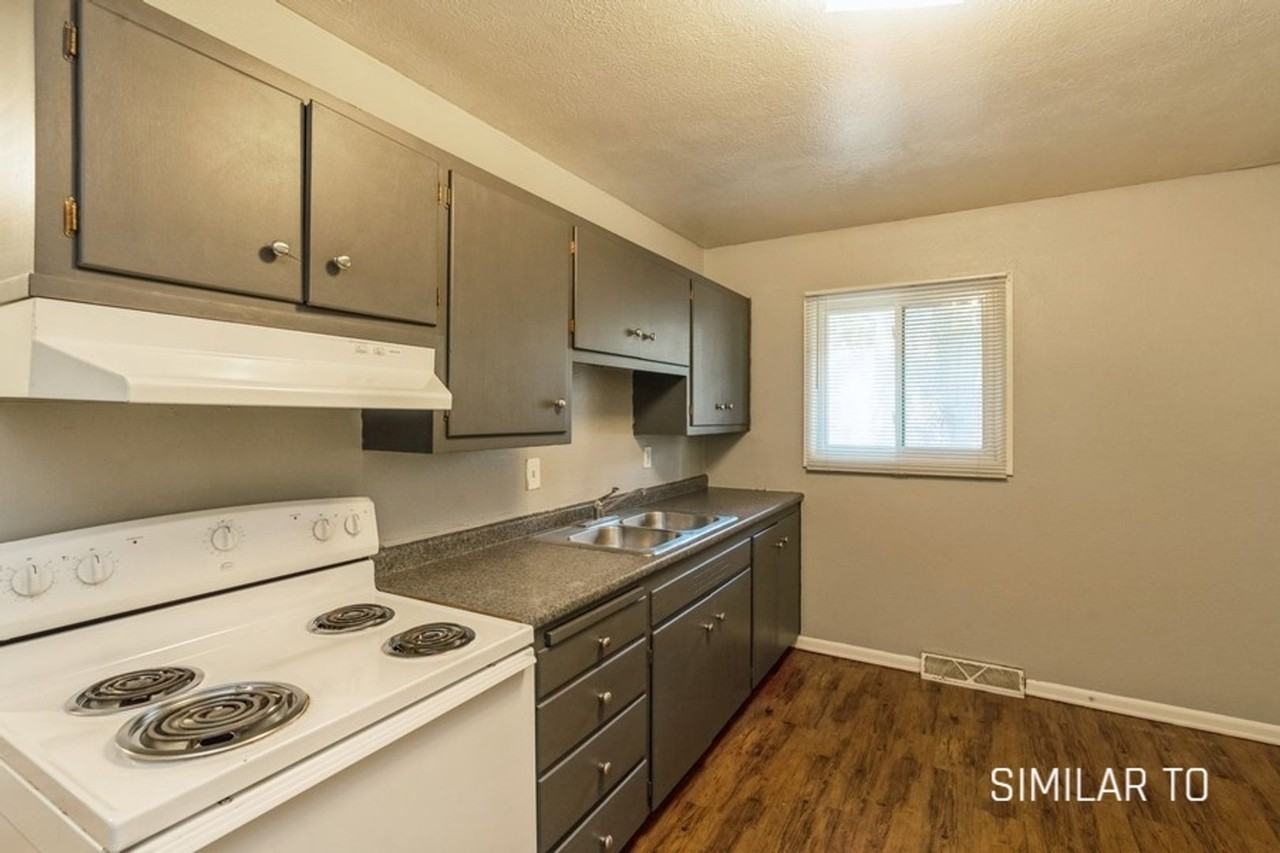 3420 Sw 8th St - Photo 5 of 15