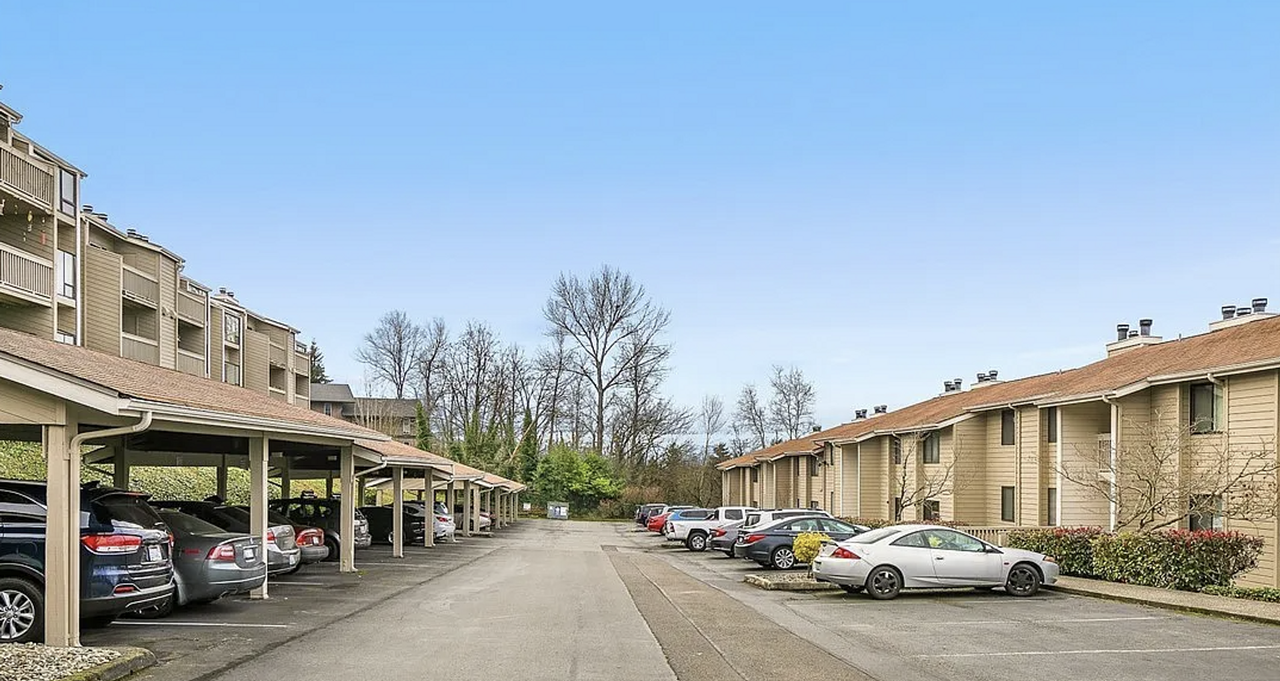 1301 S Puget Dr - Photo 3 of 35