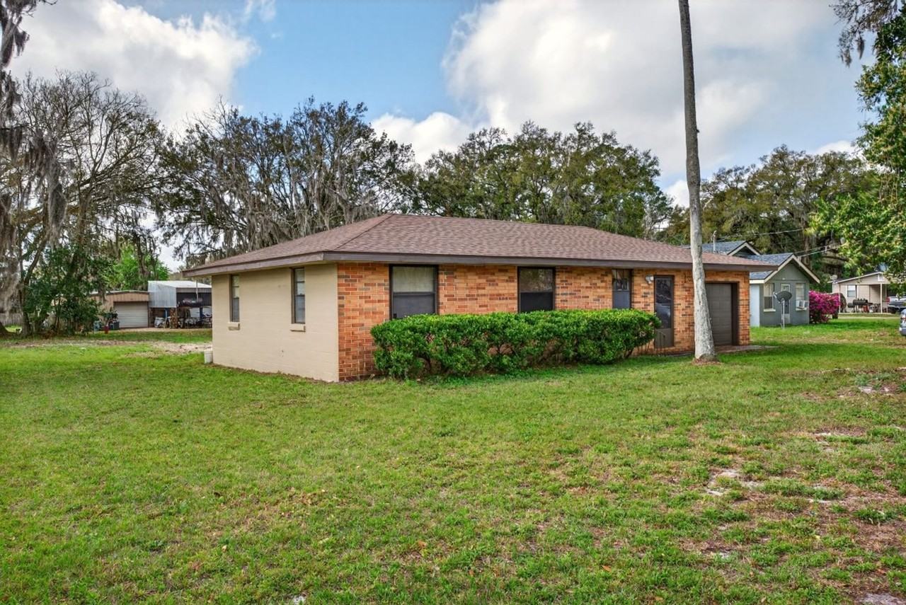 8900 Crystal Springs Rd - Photo 2 of 28