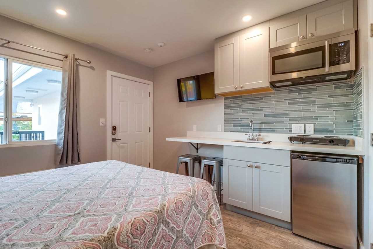 1315 Morena Blvd - Photo 2 of 31