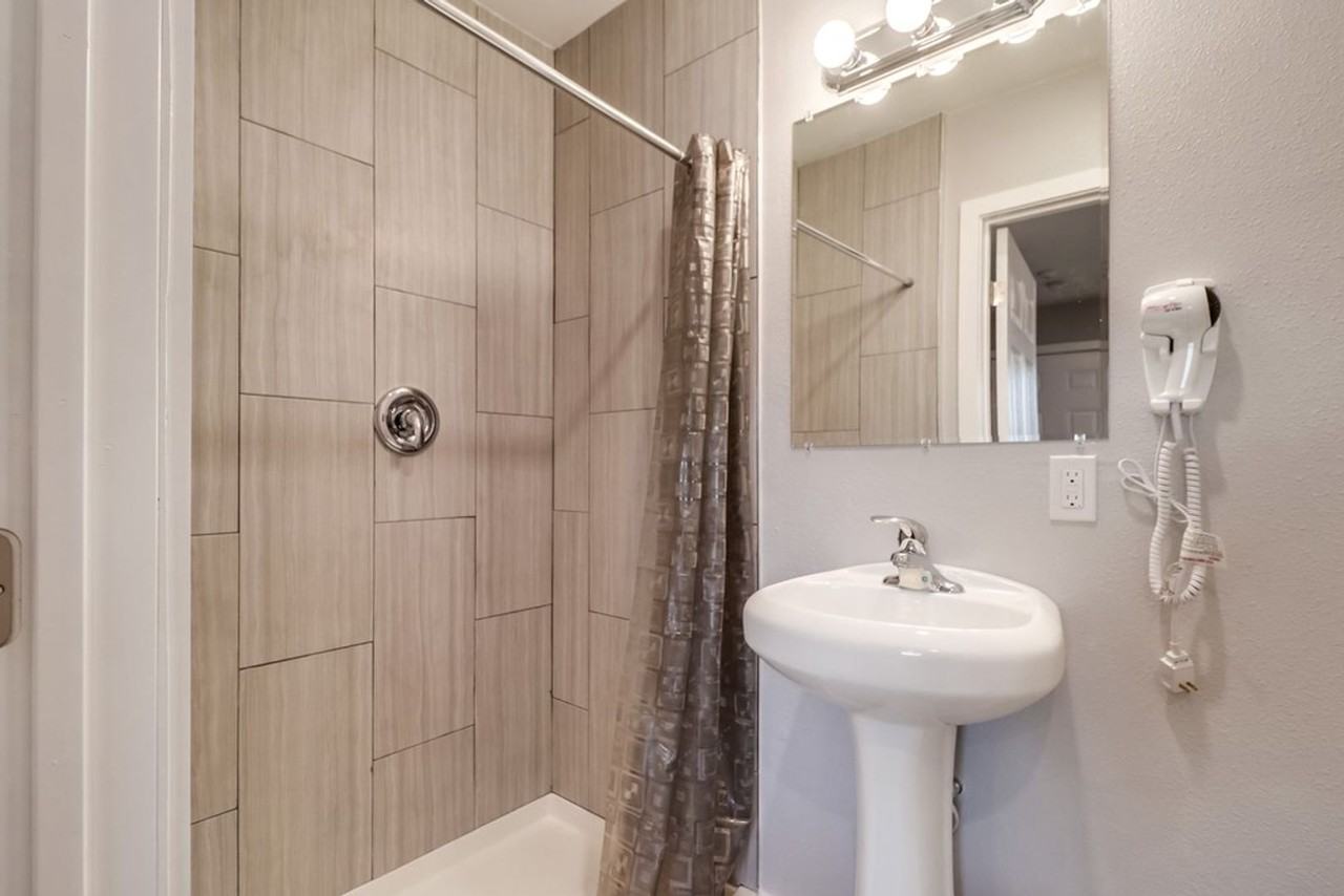 1315 Morena Blvd - Photo 3 of 31