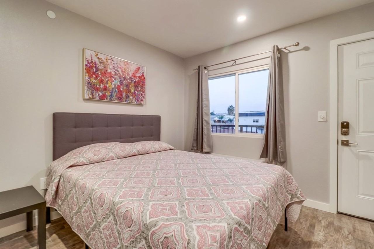 1315 Morena Blvd - Photo 7 of 31