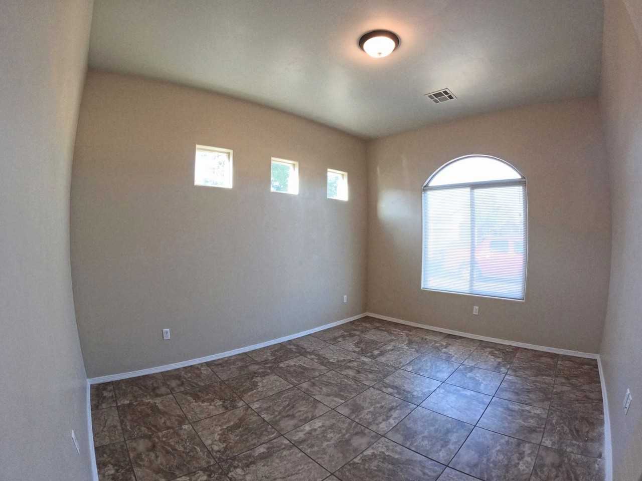 7518 Sierra Bella Pl - Photo 3 of 32