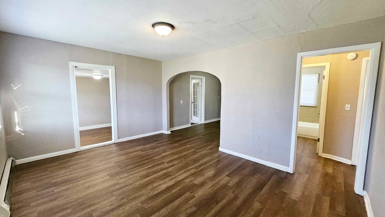 1505 Ne 29th St - Photo 2 of 27