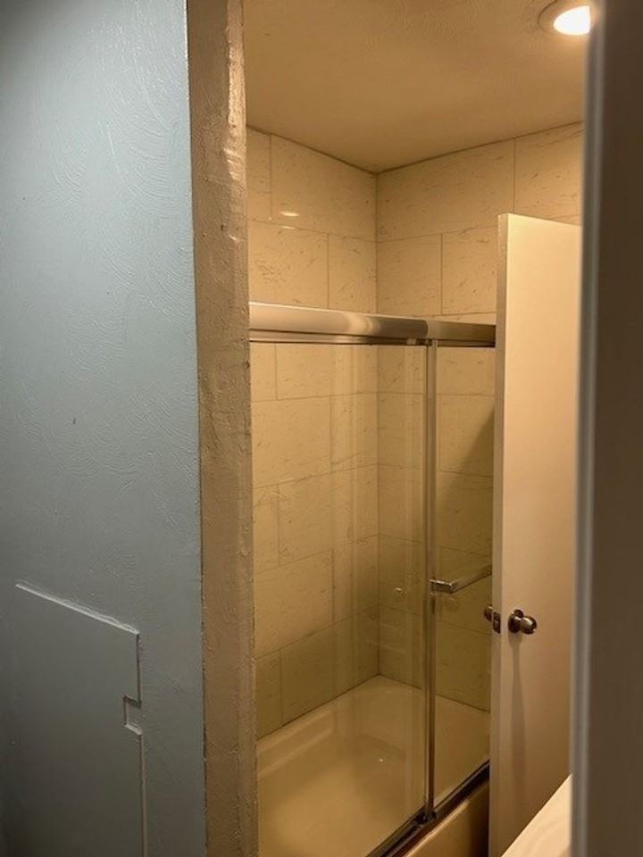 1449 Proescher St - Photo 4 of 12