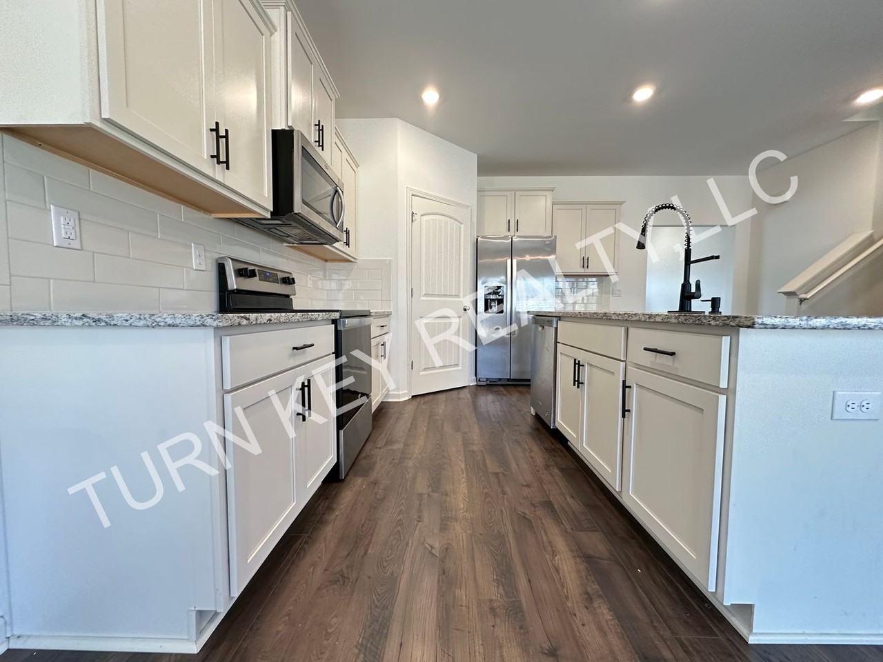 9521 Firebrick Dr - Photo 3 of 20