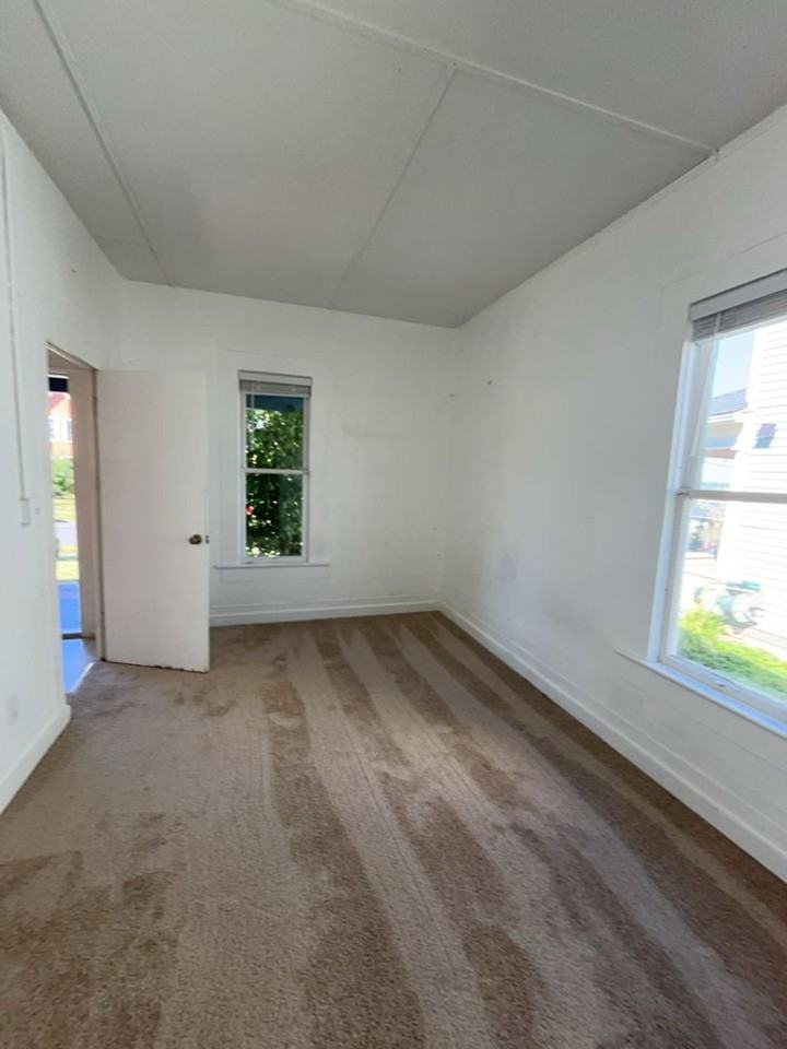 1416 Grant St - Photo 3 of 11