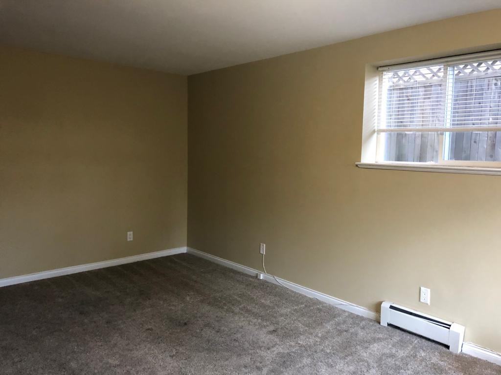 14940 69A Avenue - Photo 4 of 7