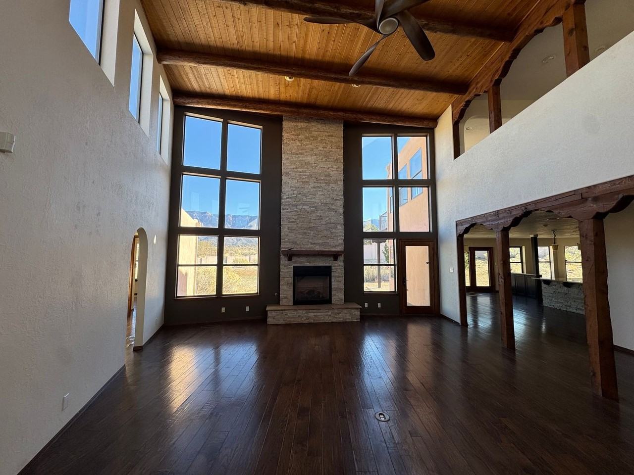 5024 Calle De Tierra Ne - Photo 3 of 21