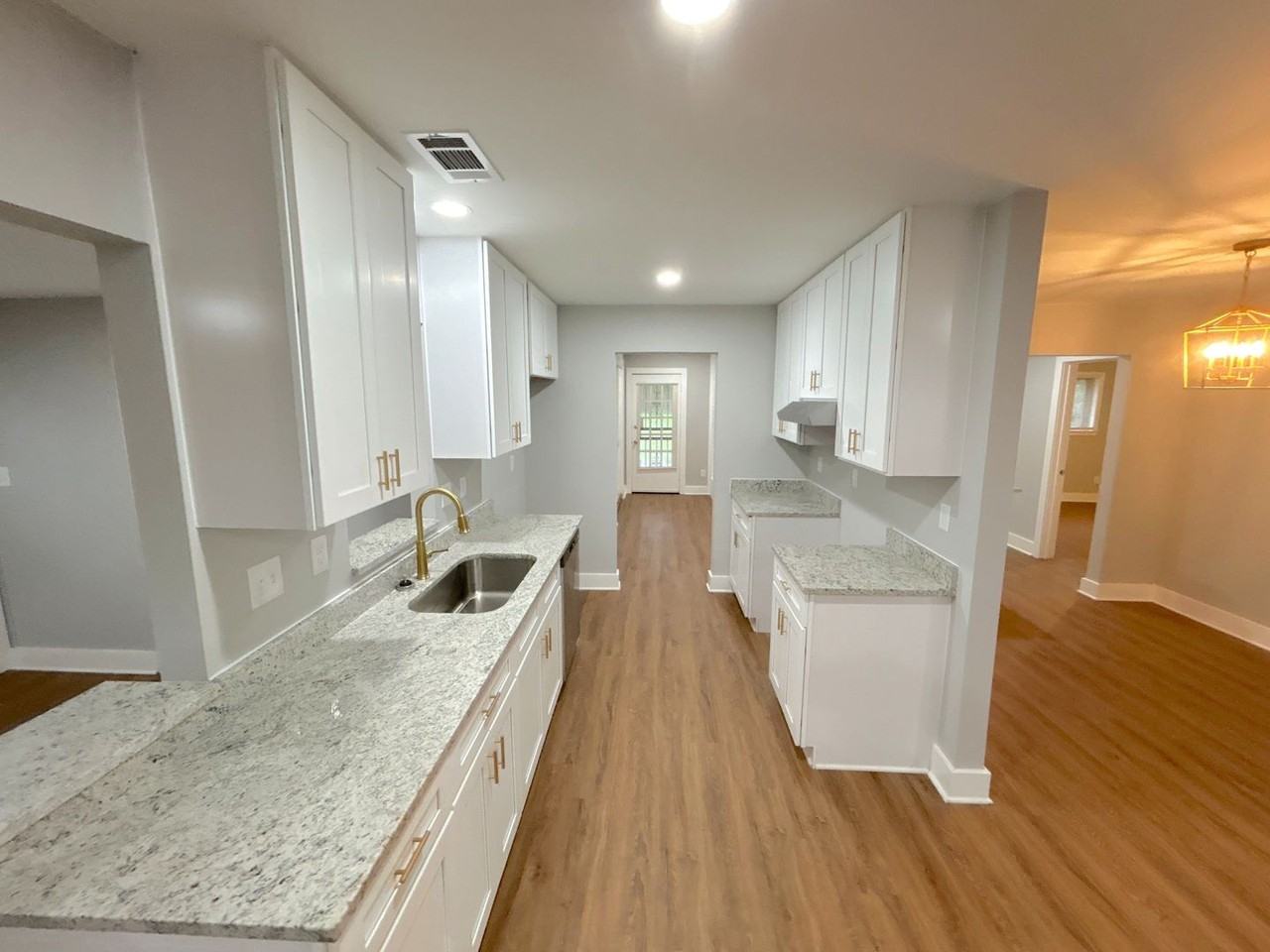 1326 Whitewater Rd - Photo 2 of 18