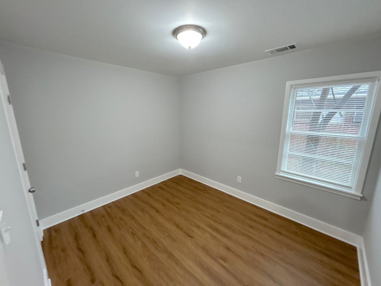 1326 Whitewater Rd - Photo 6 of 18