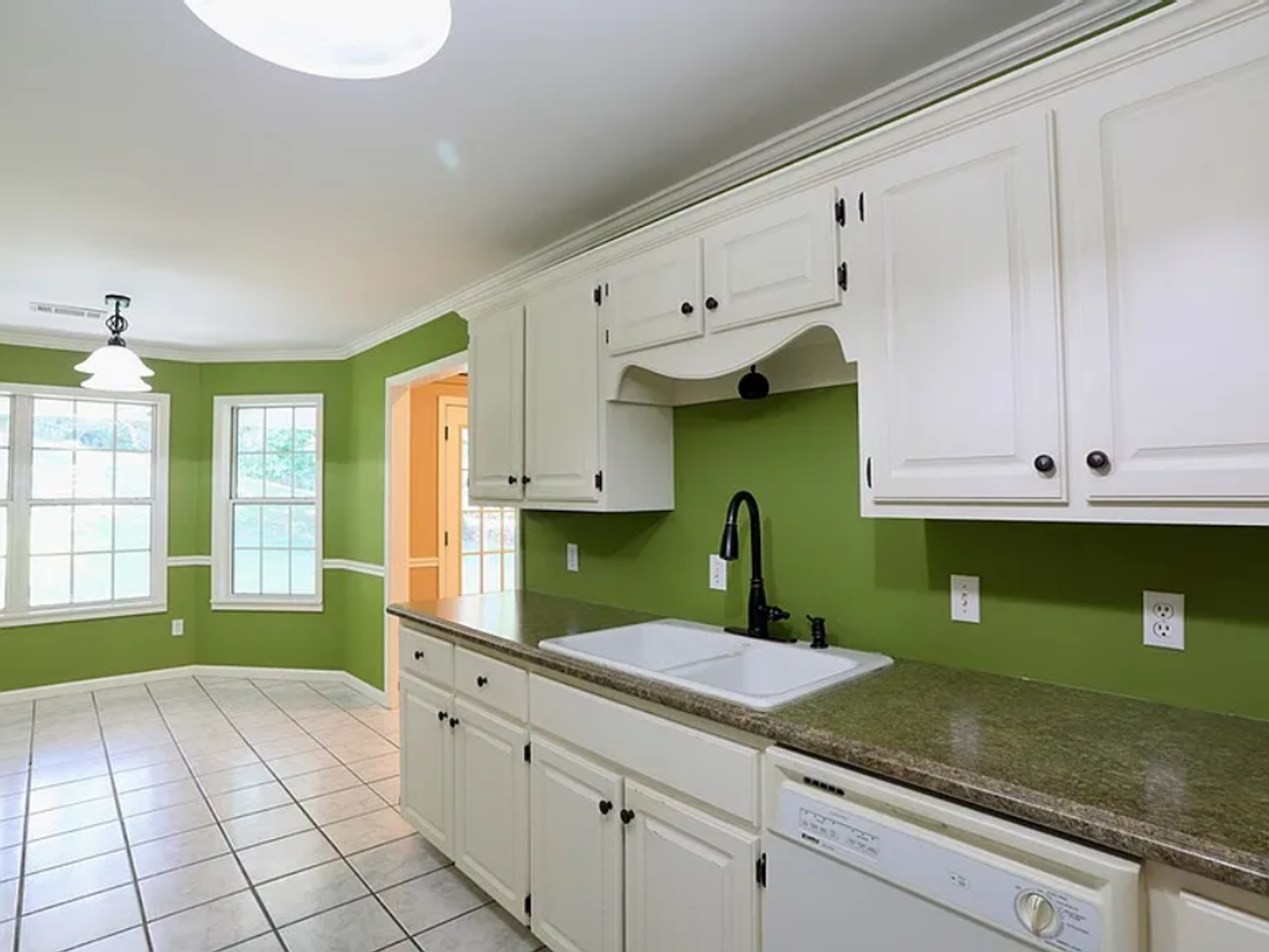 121 Peyton Cir - Photo 7 of 19