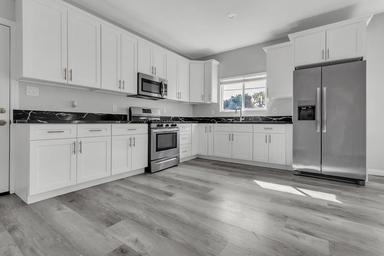 1437 Arroyo Ave - Photo 7 of 21