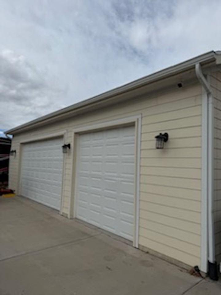 491 E 200 N - Photo 2 of 22