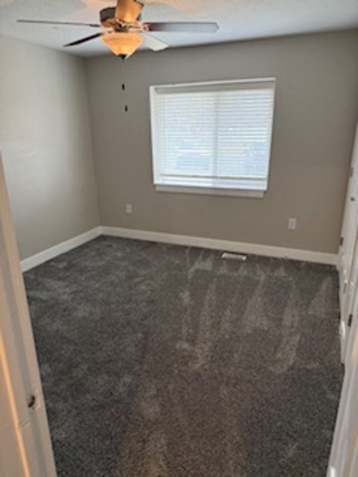 491 E 200 N - Photo 5 of 22